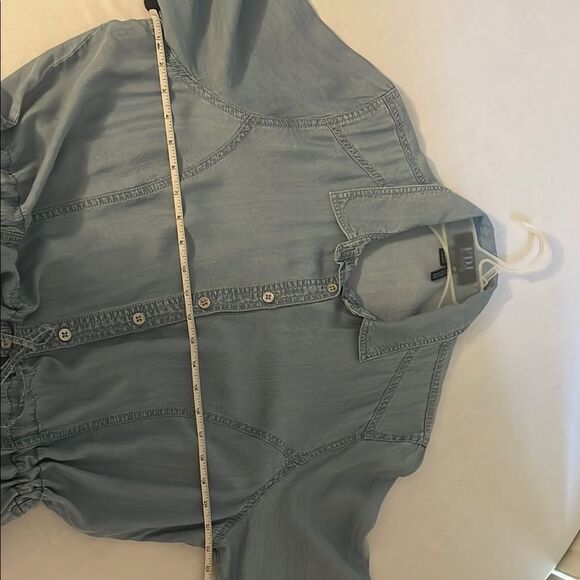 Light Denim colored Shirtdress, tie waist, long sleeved, side pockets - Picture 4 of 16